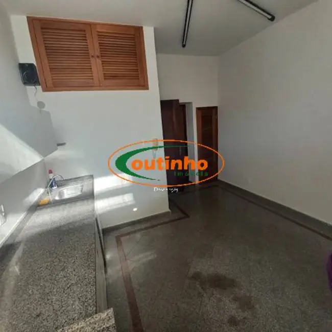 Sala Comercial à venda, 25m2 em Tijuca, Rio De Janeiro - RJ - imagem 4 Foto 4 de Sala Comercial à venda, 25m2 em Tijuca, Rio De Janeiro - RJ