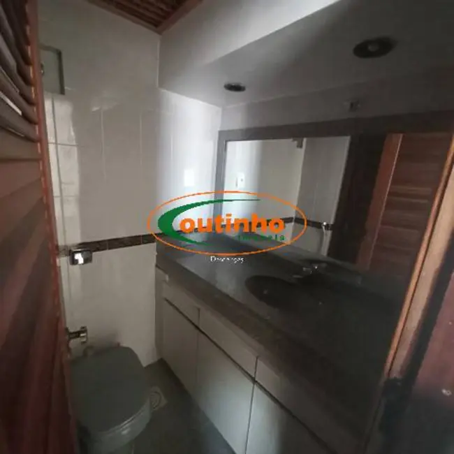 Sala Comercial à venda, 25m2 em Tijuca, Rio De Janeiro - RJ - imagem 6 Foto 6 de Sala Comercial à venda, 25m2 em Tijuca, Rio De Janeiro - RJ
