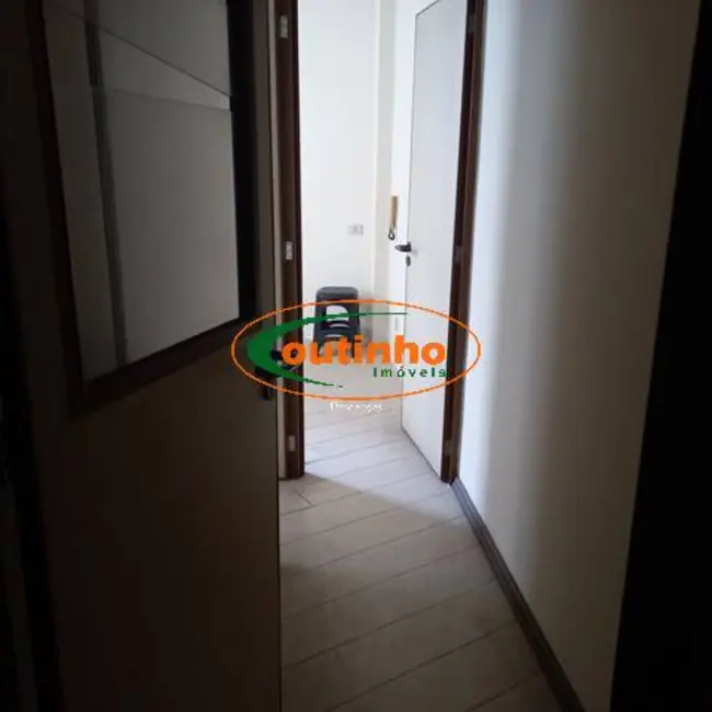 Sala Comercial à venda, 28m2 em Tijuca, Rio De Janeiro - RJ - imagem 6 Foto 6 de Sala Comercial à venda, 28m2 em Tijuca, Rio De Janeiro - RJ