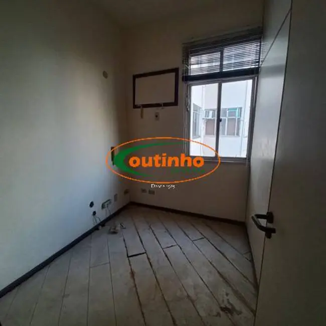 Sala Comercial à venda, 28m2 em Tijuca, Rio De Janeiro - RJ - imagem 4 Foto 4 de Sala Comercial à venda, 28m2 em Tijuca, Rio De Janeiro - RJ