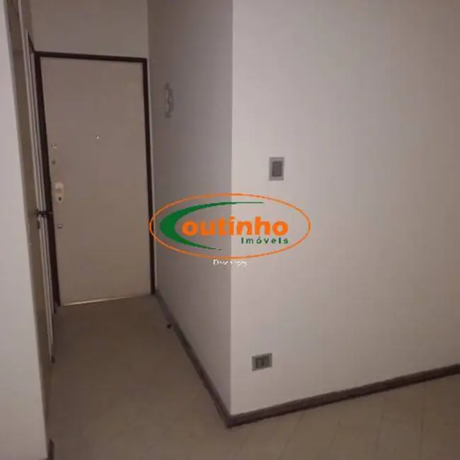 Sala Comercial à venda, 28m2 em Tijuca, Rio De Janeiro - RJ - imagem 7 Foto 7 de Sala Comercial à venda, 28m2 em Tijuca, Rio De Janeiro - RJ