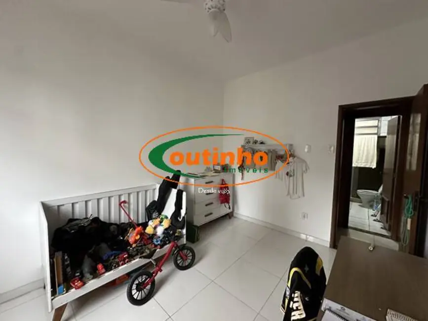 Apartamento com 3 quartos à venda, 110m2 em Tijuca, Rio De Janeiro - RJ - imagem 6 Foto 6 de Apartamento com 3 quartos à venda, 110m2 em Tijuca, Rio De Janeiro - RJ