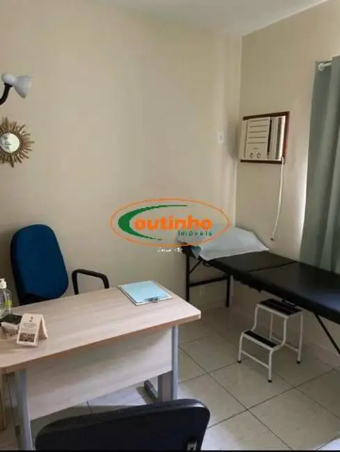 Sala Comercial à venda, 67m2 em Tijuca, Rio De Janeiro - RJ - imagem 3 Foto 3 de Sala Comercial à venda, 67m2 em Tijuca, Rio De Janeiro - RJ