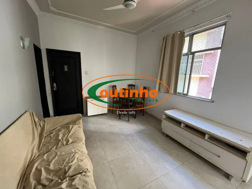 Apartamento com 2 quartos à venda, 74m2 em Tijuca, Rio De Janeiro - RJ - imagem 2 Foto 2 de Apartamento com 2 quartos à venda, 74m2 em Tijuca, Rio De Janeiro - RJ
