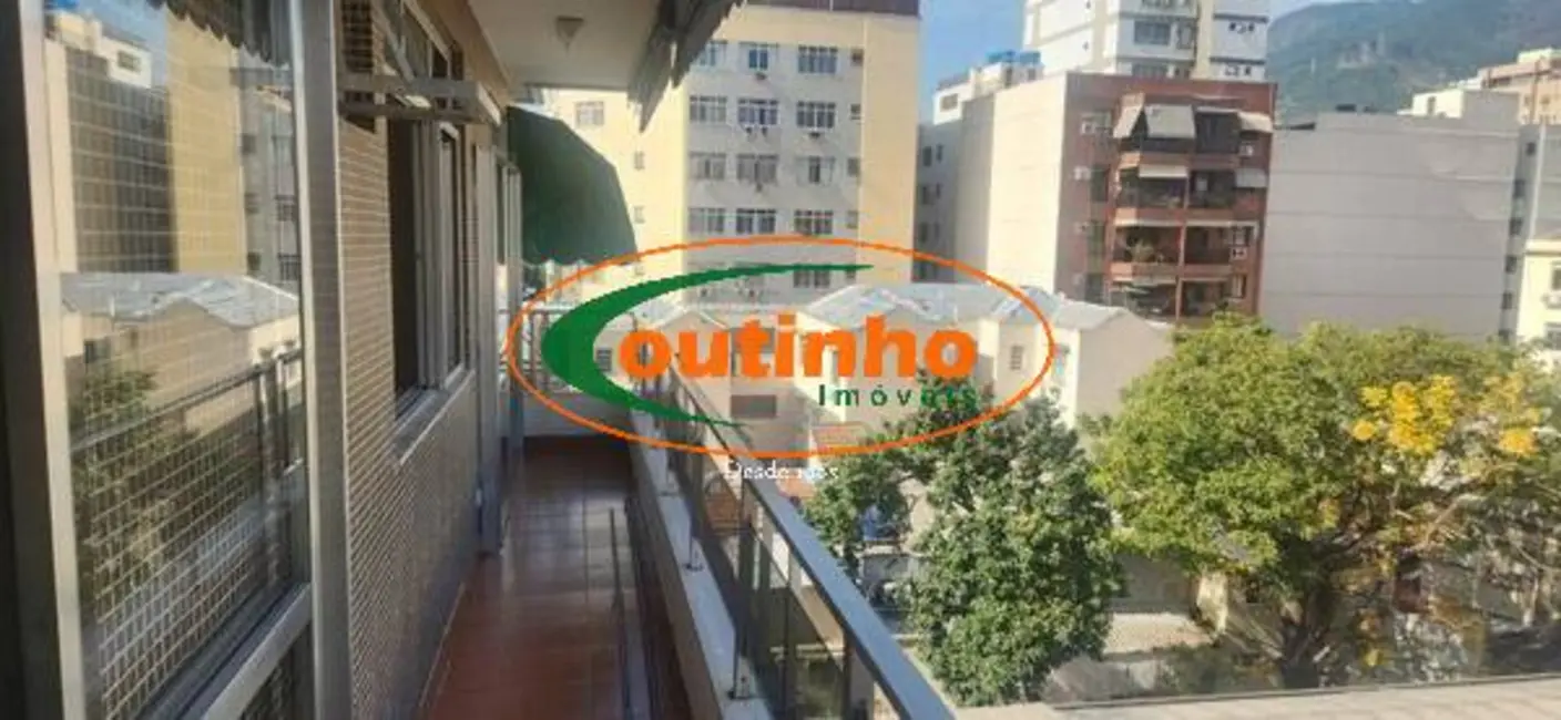 Apartamento com 3 quartos à venda, 120m2 em Tijuca, Rio De Janeiro - RJ - imagem 2 Foto 2 de Apartamento com 3 quartos à venda, 120m2 em Tijuca, Rio De Janeiro - RJ