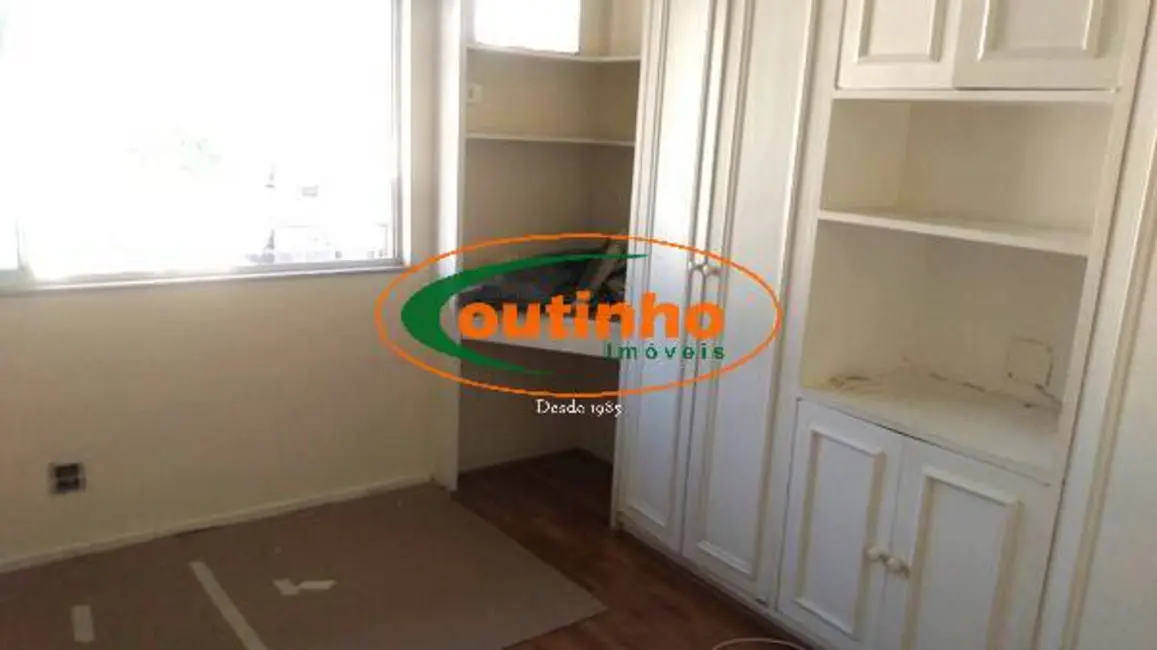 Apartamento com 3 quartos à venda, 120m2 em Tijuca, Rio De Janeiro - RJ - imagem 9 Foto 9 de Apartamento com 3 quartos à venda, 120m2 em Tijuca, Rio De Janeiro - RJ