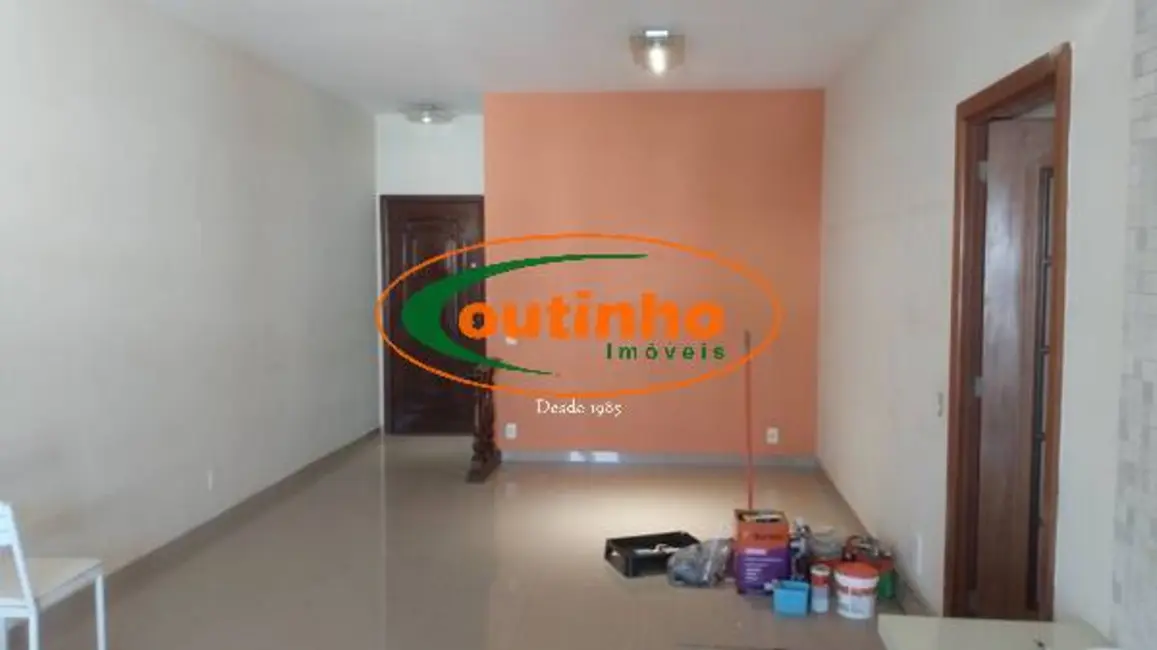 Apartamento com 3 quartos à venda, 120m2 em Tijuca, Rio De Janeiro - RJ - imagem 6 Foto 6 de Apartamento com 3 quartos à venda, 120m2 em Tijuca, Rio De Janeiro - RJ