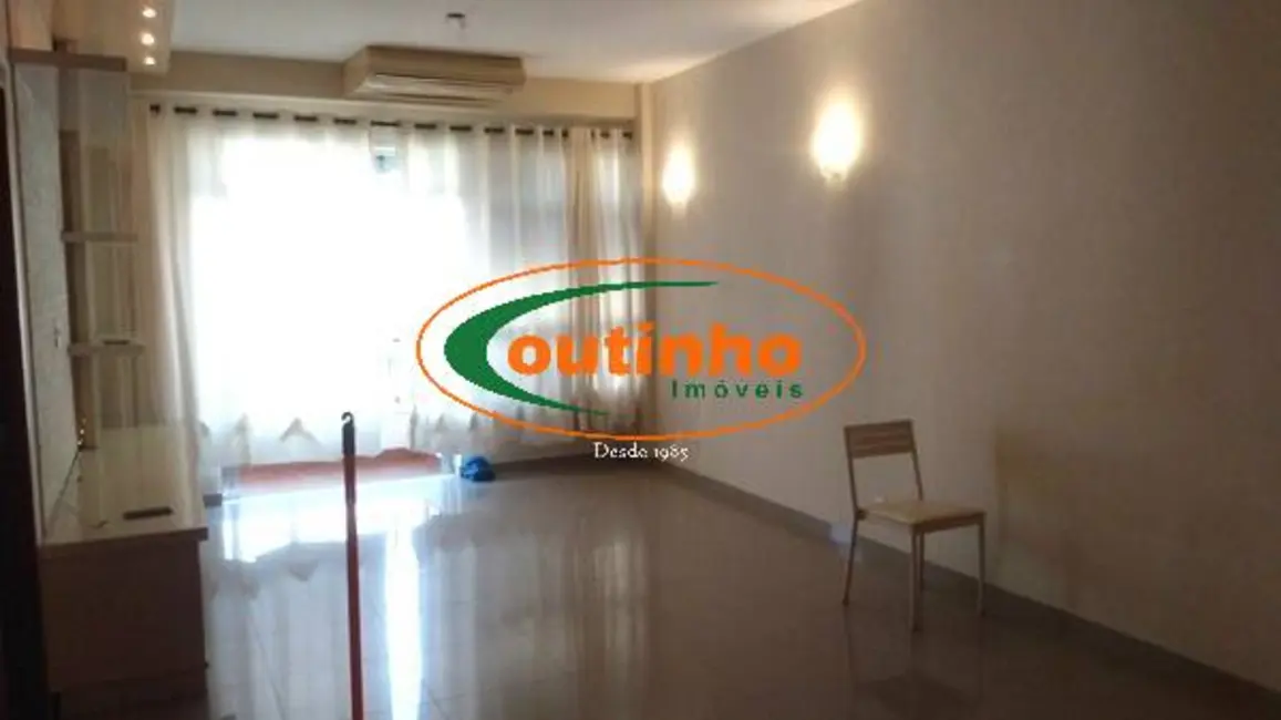 Apartamento com 3 quartos à venda, 120m2 em Tijuca, Rio De Janeiro - RJ - imagem 5 Foto 5 de Apartamento com 3 quartos à venda, 120m2 em Tijuca, Rio De Janeiro - RJ