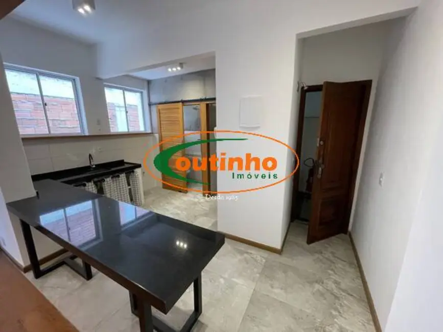 Foto 2 de Apartamento com 2 quartos à venda, 62m2 em Tijuca, Rio De Janeiro - RJ