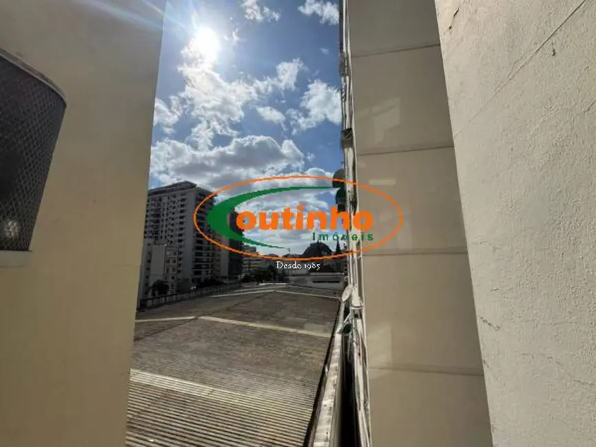 Apartamento com 2 quartos à venda, 60m2 em Tijuca, Rio De Janeiro - RJ - imagem 6 Foto 6 de Apartamento com 2 quartos à venda, 60m2 em Tijuca, Rio De Janeiro - RJ