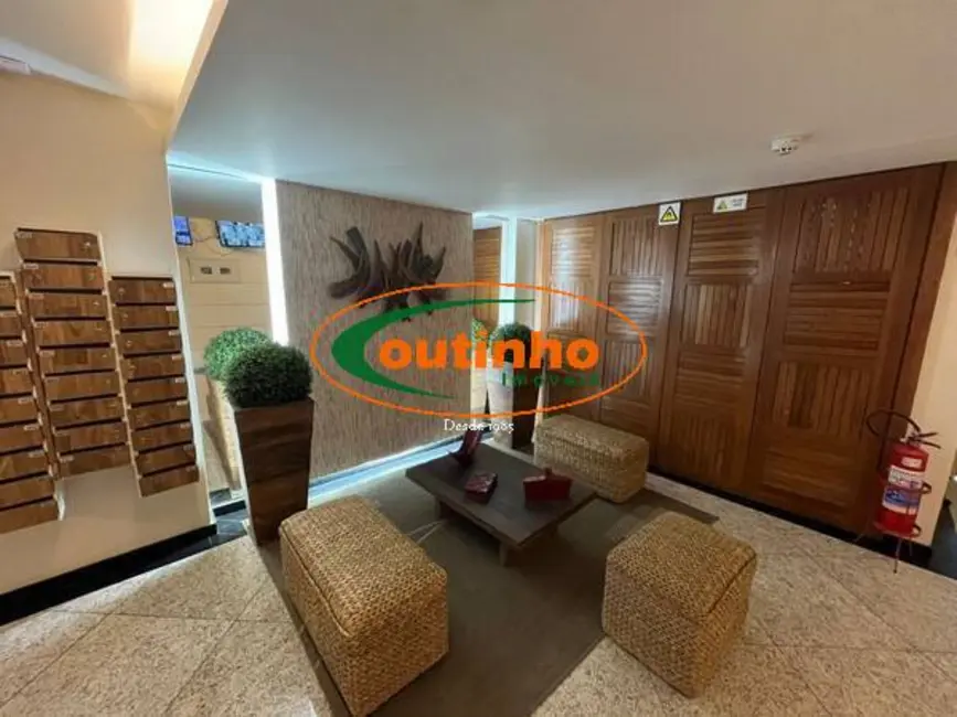 Apartamento com 2 quartos à venda, 60m2 em Tijuca, Rio De Janeiro - RJ - imagem 2 Foto 2 de Apartamento com 2 quartos à venda, 60m2 em Tijuca, Rio De Janeiro - RJ