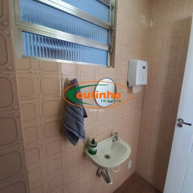 Sala Comercial à venda, 19m2 em Tijuca, Rio De Janeiro - RJ - imagem 5 Foto 5 de Sala Comercial à venda, 19m2 em Tijuca, Rio De Janeiro - RJ
