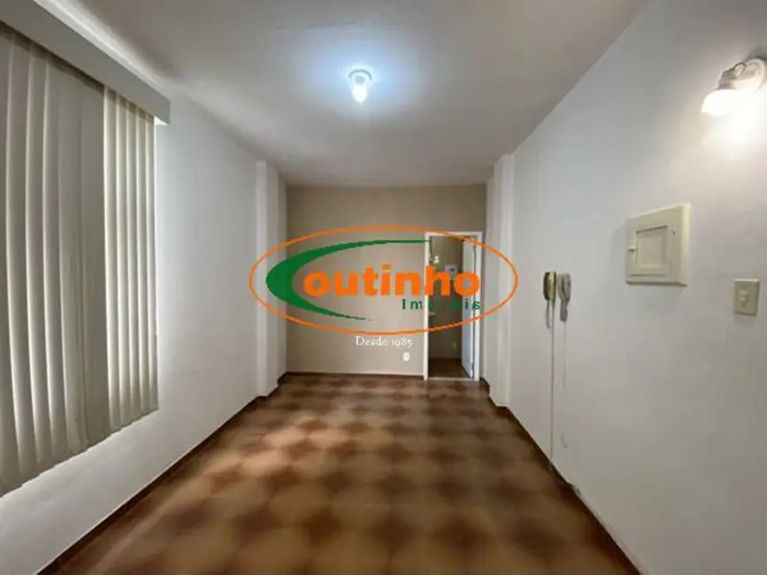 Foto 2 de Sala Comercial à venda, 19m2 em Tijuca, Rio De Janeiro - RJ