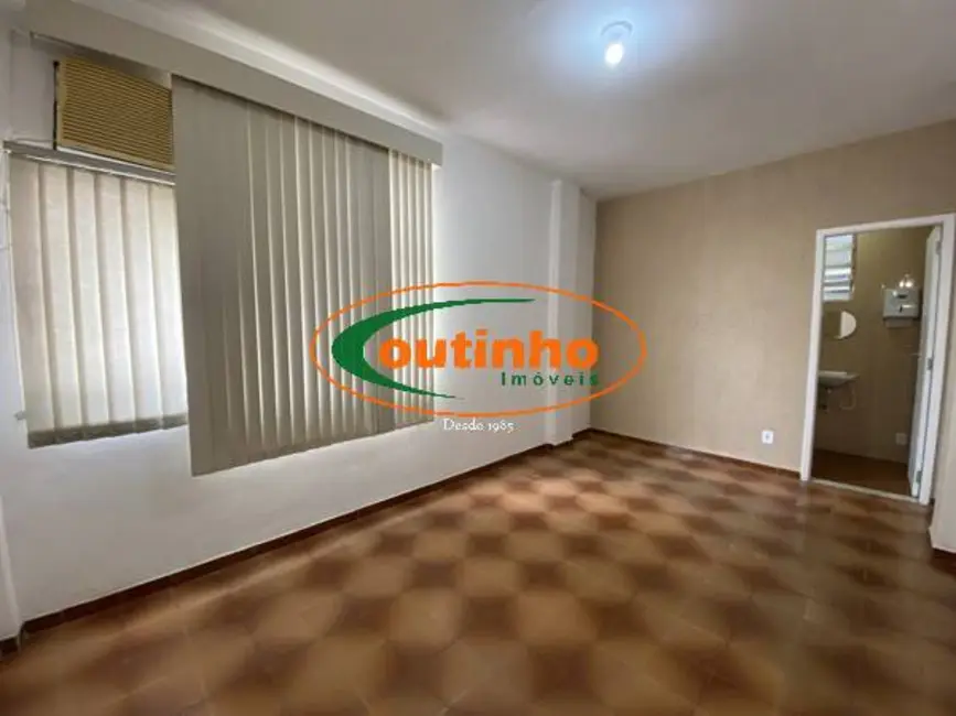 Foto 3 de Sala Comercial à venda, 19m2 em Tijuca, Rio De Janeiro - RJ