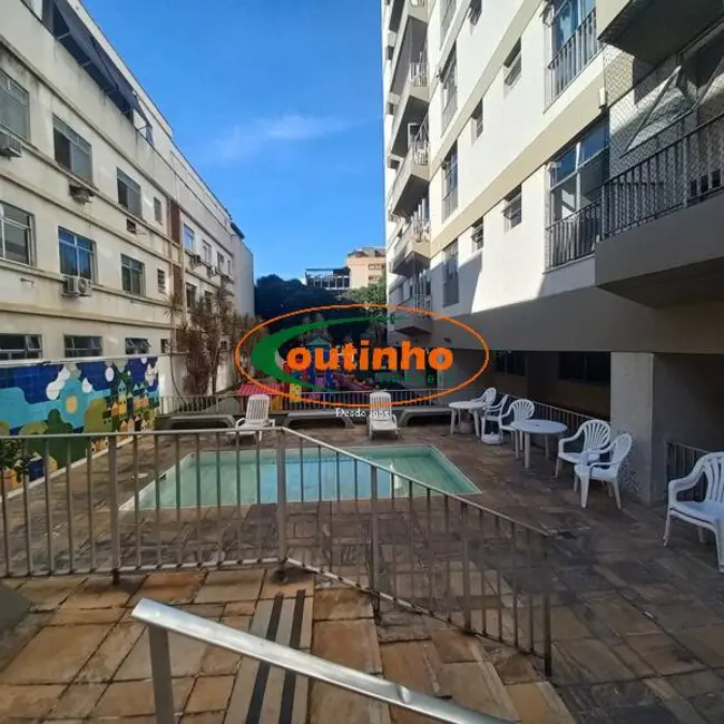 Foto 2 de Apartamento com 4 quartos à venda, 130m2 em Tijuca, Rio De Janeiro - RJ