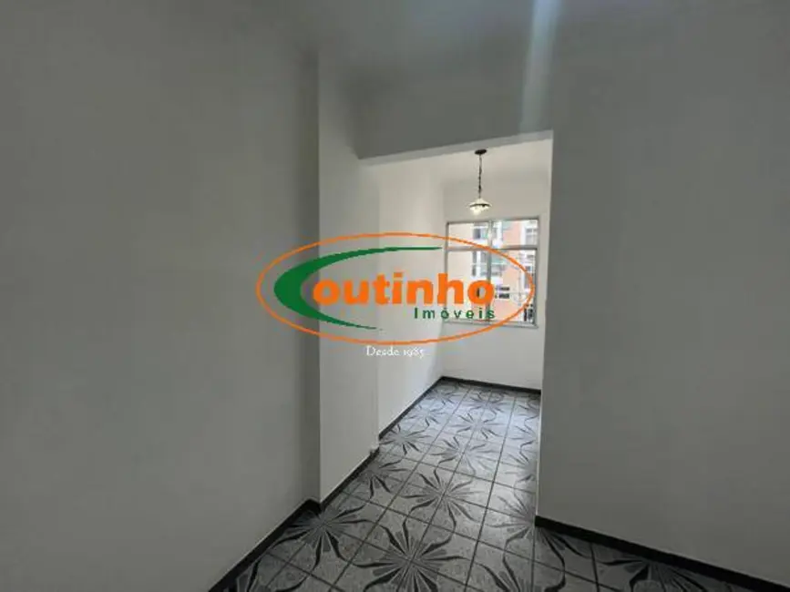 Apartamento com 3 quartos à venda, 99m2 em Tijuca, Rio De Janeiro - RJ - imagem 5 Foto 5 de Apartamento com 3 quartos à venda, 99m2 em Tijuca, Rio De Janeiro - RJ