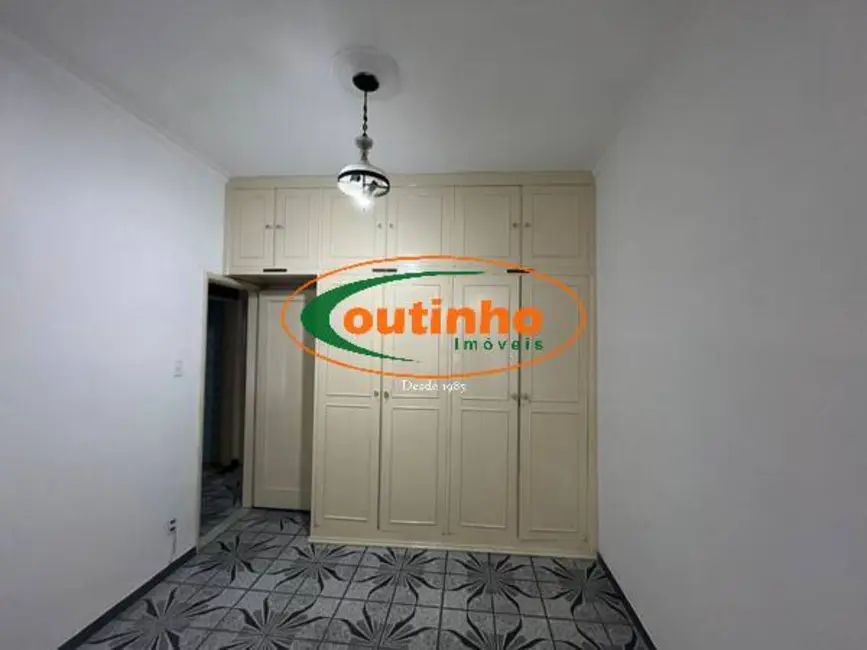 Apartamento com 3 quartos à venda, 99m2 em Tijuca, Rio De Janeiro - RJ - imagem 8 Foto 8 de Apartamento com 3 quartos à venda, 99m2 em Tijuca, Rio De Janeiro - RJ
