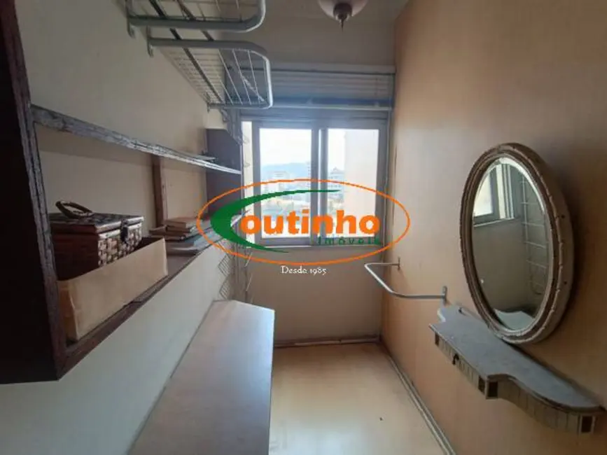 Apartamento com 3 quartos à venda, 99m2 em Tijuca, Rio De Janeiro - RJ - imagem 7 Foto 7 de Apartamento com 3 quartos à venda, 99m2 em Tijuca, Rio De Janeiro - RJ