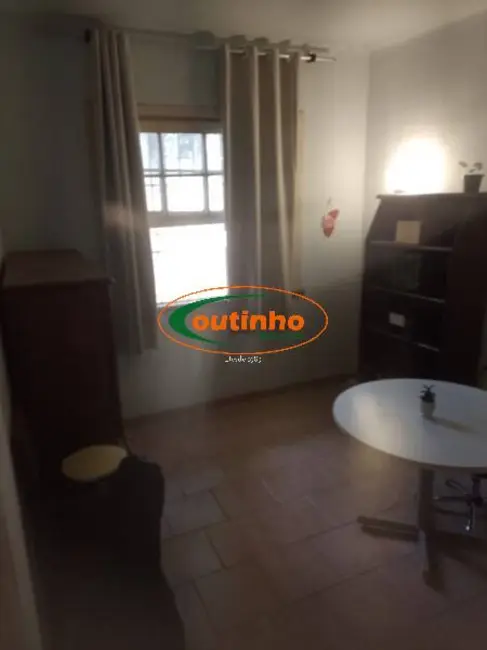 Apartamento com 3 quartos à venda, 80m2 em Tijuca, Rio De Janeiro - RJ - imagem 5 Foto 5 de Apartamento com 3 quartos à venda, 80m2 em Tijuca, Rio De Janeiro - RJ