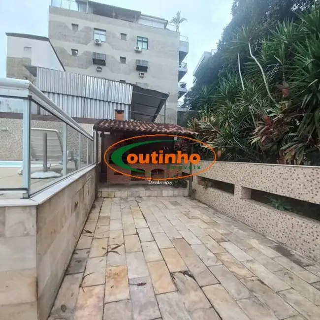 Apartamento com 2 quartos à venda, 80m2 em Tijuca, Rio De Janeiro - RJ - imagem 4 Foto 4 de Apartamento com 2 quartos à venda, 80m2 em Tijuca, Rio De Janeiro - RJ