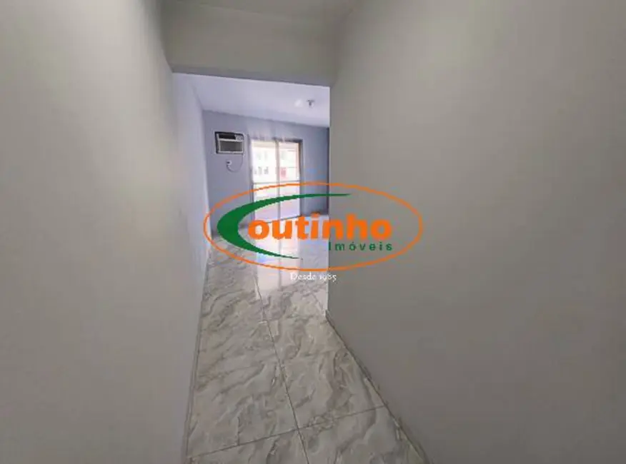 Apartamento com 2 quartos à venda, 102m2 em Tijuca, Rio De Janeiro - RJ - imagem 3 Foto 3 de Apartamento com 2 quartos à venda, 102m2 em Tijuca, Rio De Janeiro - RJ