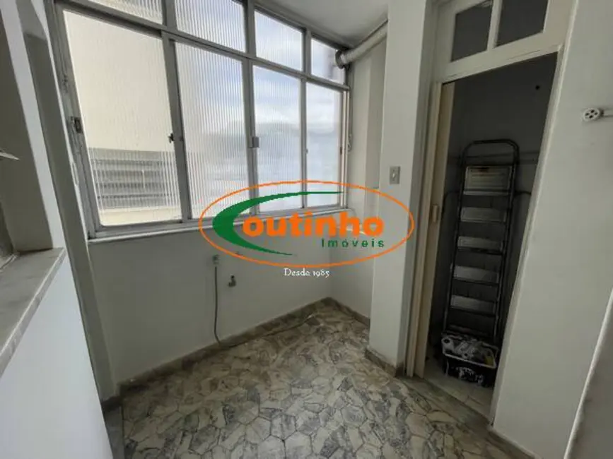 Foto 2 de Apartamento com 2 quartos à venda, 68m2 em Tijuca, Rio De Janeiro - RJ