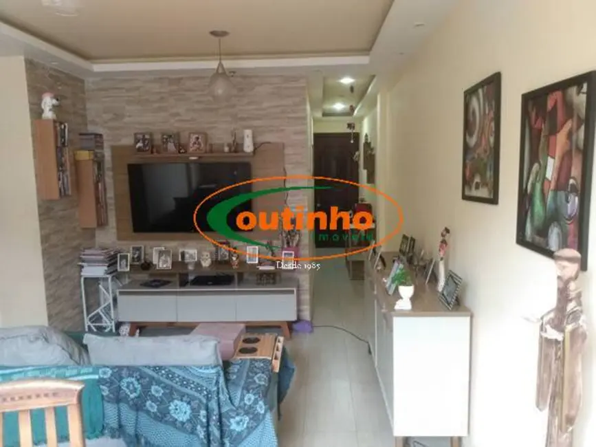 Apartamento com 3 quartos à venda, 84m2 em Tijuca, Rio De Janeiro - RJ - imagem 3 Foto 3 de Apartamento com 3 quartos à venda, 84m2 em Tijuca, Rio De Janeiro - RJ