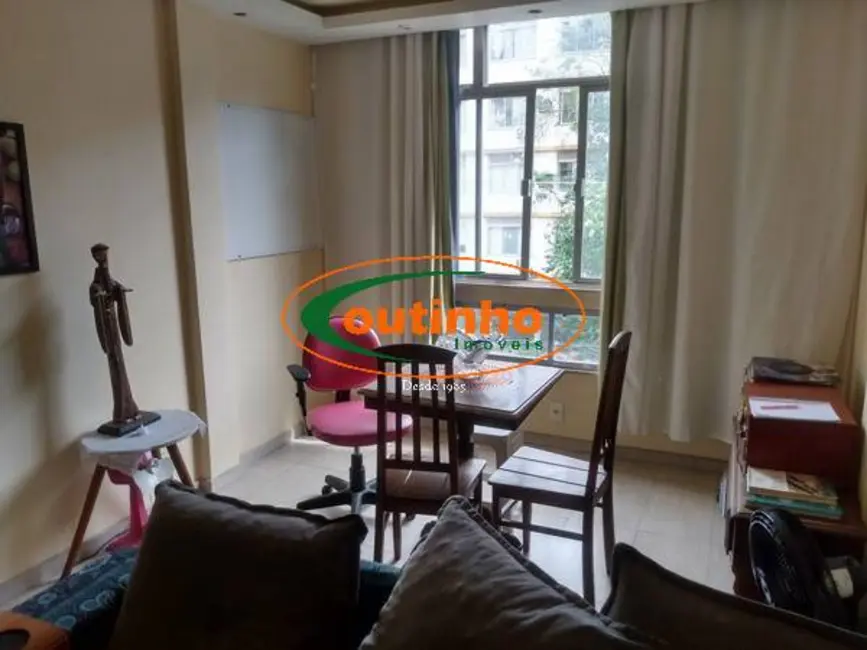Apartamento com 3 quartos à venda, 84m2 em Tijuca, Rio De Janeiro - RJ - imagem 4 Foto 4 de Apartamento com 3 quartos à venda, 84m2 em Tijuca, Rio De Janeiro - RJ