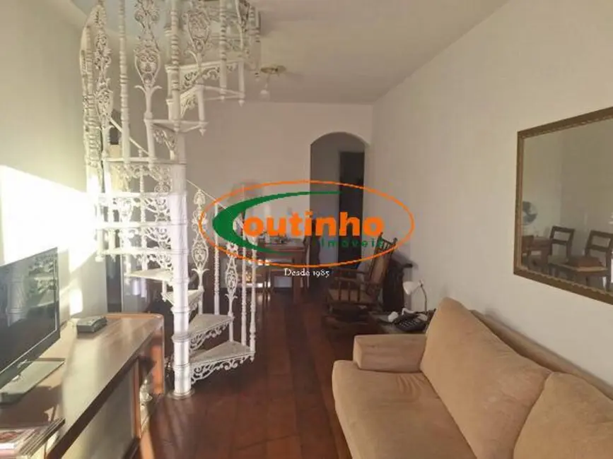 Cobertura com 2 quartos à venda, 144m2 em Tijuca, Rio De Janeiro - RJ - imagem 3 Foto 3 de Cobertura com 2 quartos à venda, 144m2 em Tijuca, Rio De Janeiro - RJ