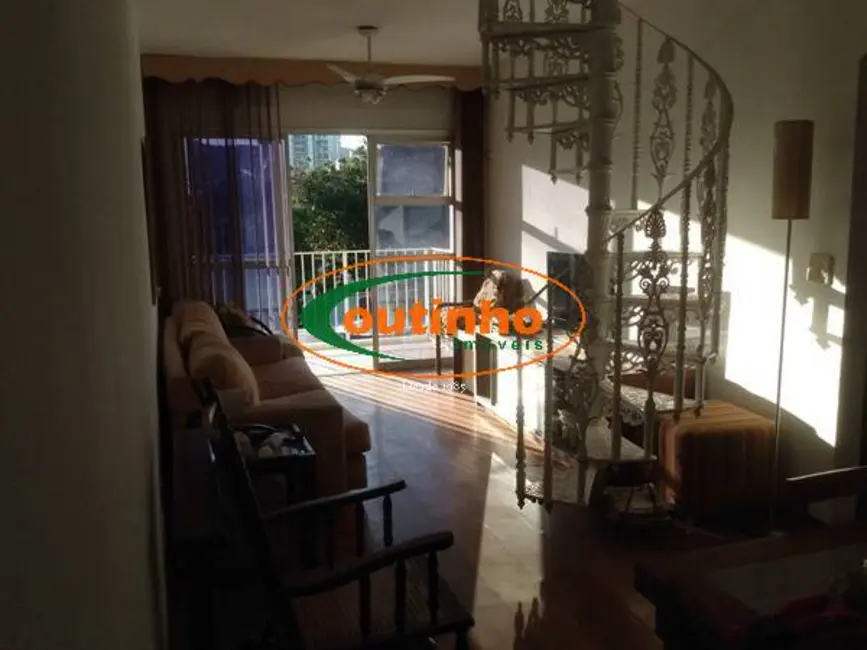 Cobertura com 2 quartos à venda, 144m2 em Tijuca, Rio De Janeiro - RJ - imagem 8 Foto 8 de Cobertura com 2 quartos à venda, 144m2 em Tijuca, Rio De Janeiro - RJ