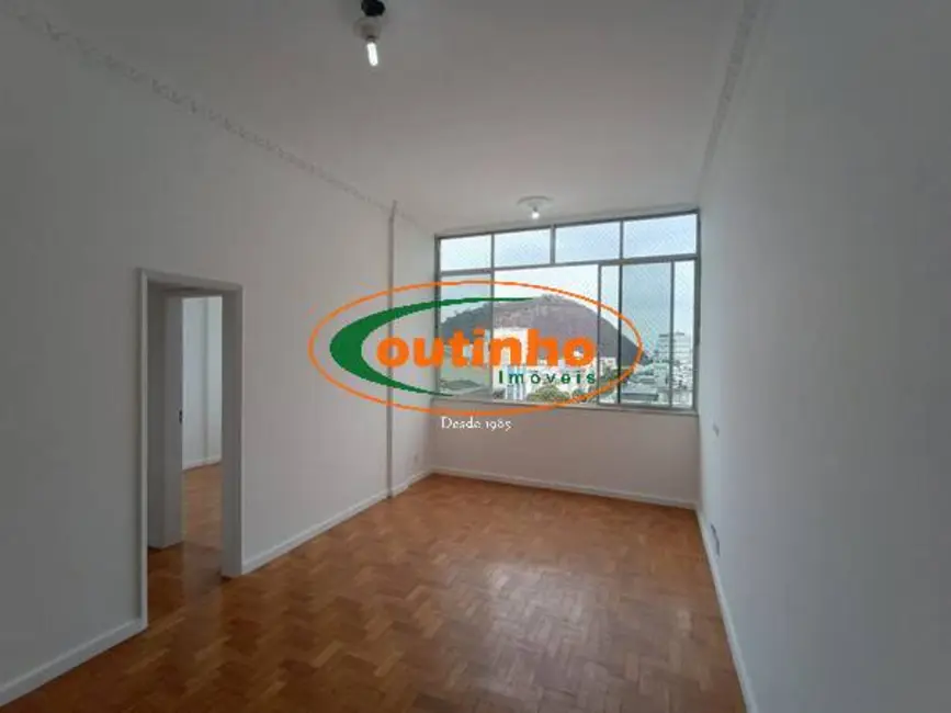 Apartamento com 3 quartos à venda, 86m2 em Tijuca, Rio De Janeiro - RJ - imagem 3 Foto 3 de Apartamento com 3 quartos à venda, 86m2 em Tijuca, Rio De Janeiro - RJ