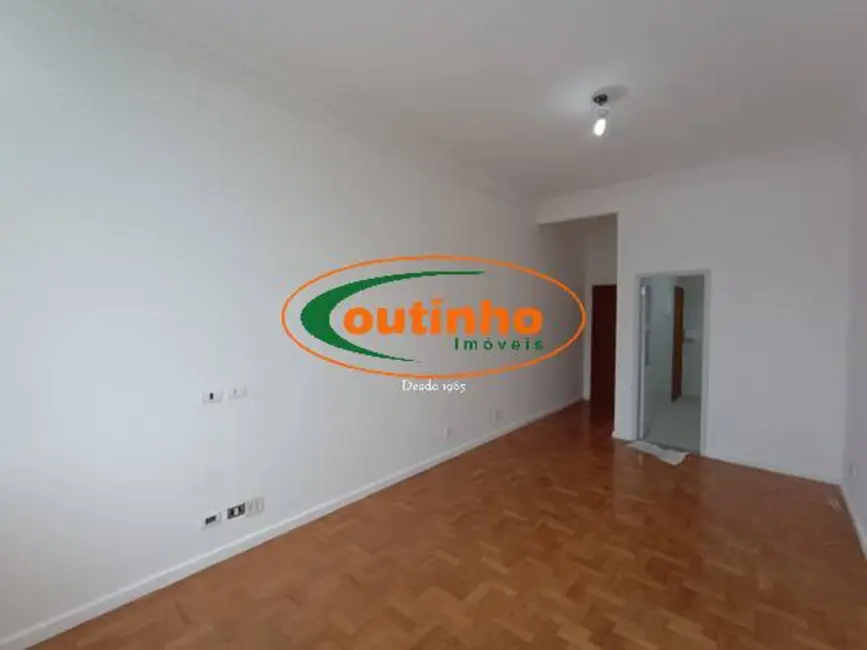 Apartamento com 3 quartos à venda, 86m2 em Tijuca, Rio De Janeiro - RJ - imagem 4 Foto 4 de Apartamento com 3 quartos à venda, 86m2 em Tijuca, Rio De Janeiro - RJ