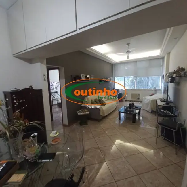 Apartamento com 3 quartos à venda, 80m2 em Tijuca, Rio De Janeiro - RJ - imagem 2 Foto 2 de Apartamento com 3 quartos à venda, 80m2 em Tijuca, Rio De Janeiro - RJ