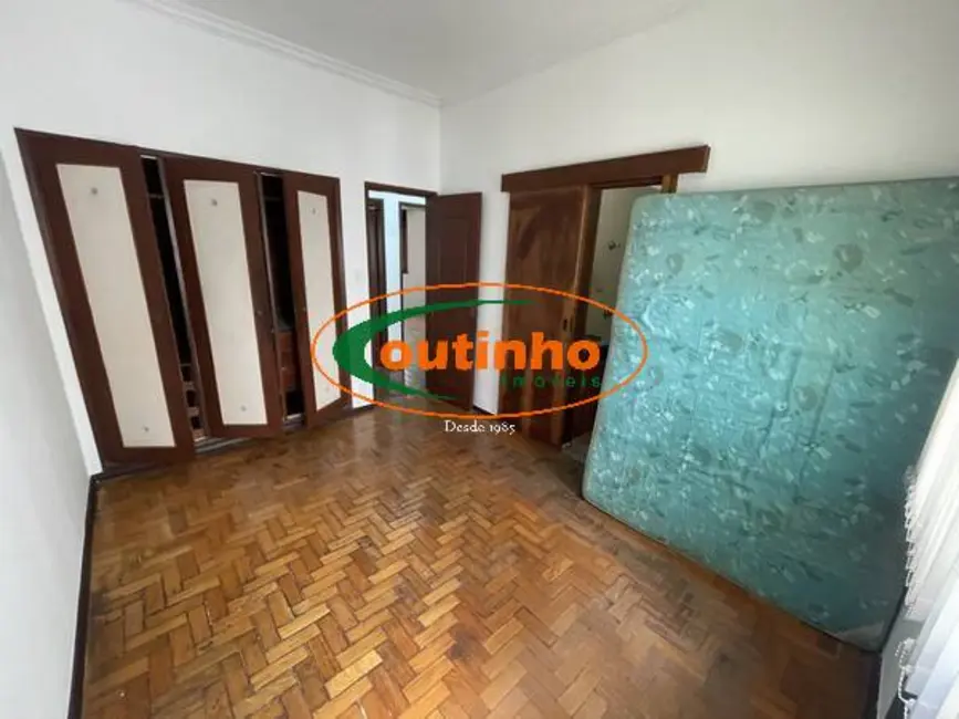 Apartamento com 3 quartos à venda, 90m2 em Tijuca, Rio De Janeiro - RJ - imagem 8 Foto 8 de Apartamento com 3 quartos à venda, 90m2 em Tijuca, Rio De Janeiro - RJ