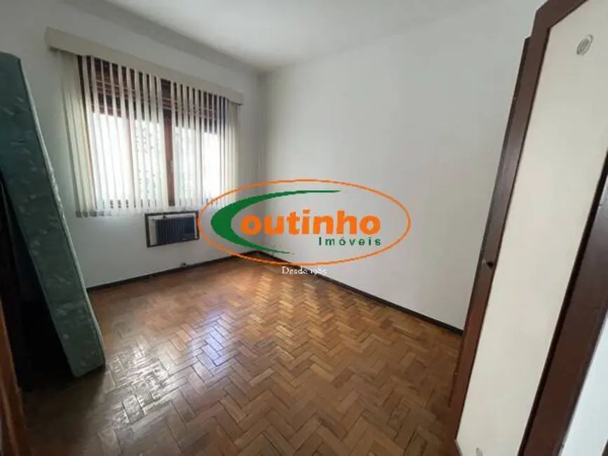 Apartamento com 3 quartos à venda, 90m2 em Tijuca, Rio De Janeiro - RJ - imagem 5 Foto 5 de Apartamento com 3 quartos à venda, 90m2 em Tijuca, Rio De Janeiro - RJ