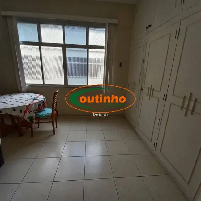 Apartamento com 3 quartos à venda, 138m2 em Tijuca, Rio De Janeiro - RJ - imagem 9 Foto 9 de Apartamento com 3 quartos à venda, 138m2 em Tijuca, Rio De Janeiro - RJ