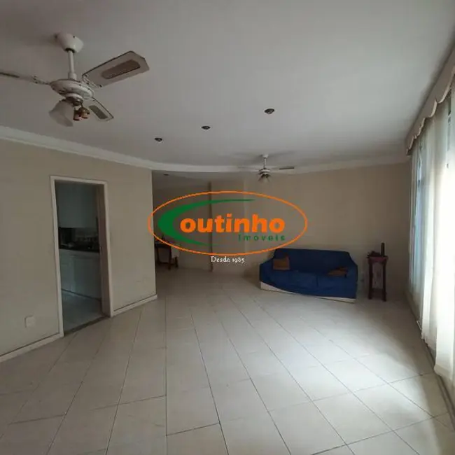 Apartamento com 3 quartos à venda, 138m2 em Tijuca, Rio De Janeiro - RJ - imagem 4 Foto 4 de Apartamento com 3 quartos à venda, 138m2 em Tijuca, Rio De Janeiro - RJ