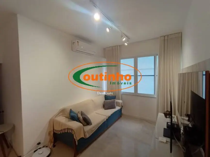 Foto 2 de Apartamento com 2 quartos à venda, 74m2 em Tijuca, Rio De Janeiro - RJ