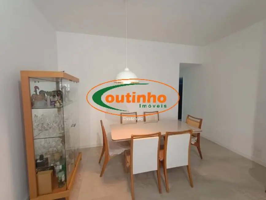Foto 3 de Apartamento com 2 quartos à venda, 74m2 em Tijuca, Rio De Janeiro - RJ