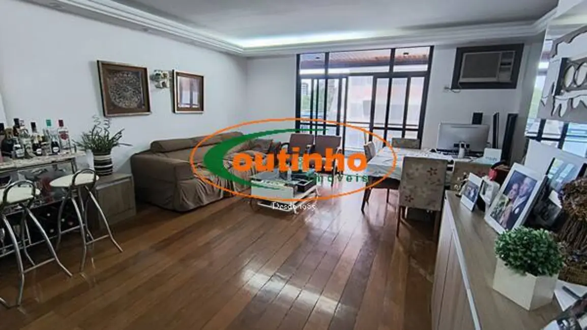 Apartamento com 3 quartos à venda, 124m2 em Tijuca, Rio De Janeiro - RJ - imagem 3 Foto 3 de Apartamento com 3 quartos à venda, 124m2 em Tijuca, Rio De Janeiro - RJ