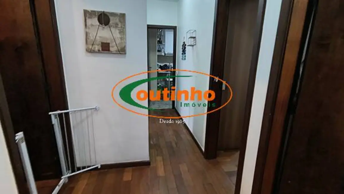 Apartamento com 3 quartos à venda, 124m2 em Tijuca, Rio De Janeiro - RJ - imagem 8 Foto 8 de Apartamento com 3 quartos à venda, 124m2 em Tijuca, Rio De Janeiro - RJ