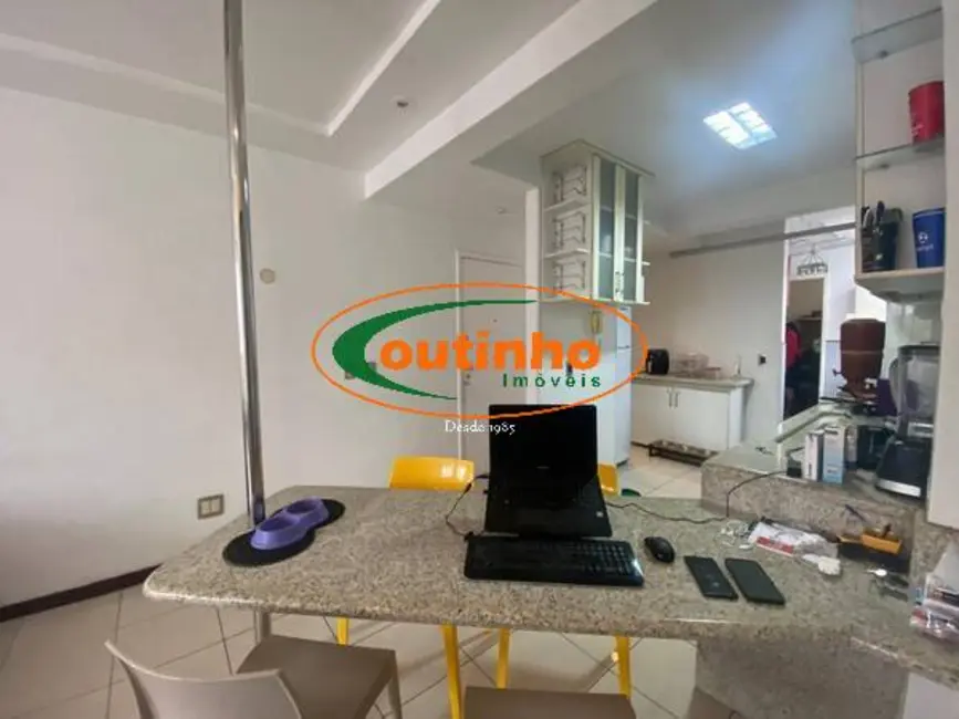 Foto 2 de Apartamento com 2 quartos à venda, 56m2 em Grajaú, Rio De Janeiro - RJ