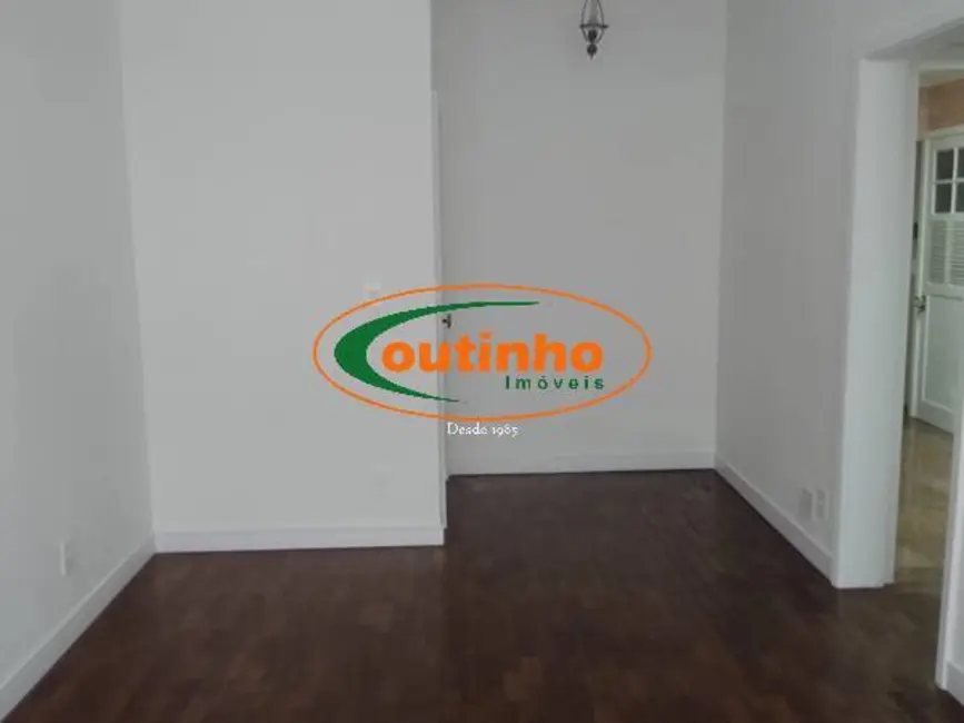 Apartamento com 2 quartos à venda, 70m2 em Tijuca, Rio De Janeiro - RJ - imagem 4 Foto 4 de Apartamento com 2 quartos à venda, 70m2 em Tijuca, Rio De Janeiro - RJ