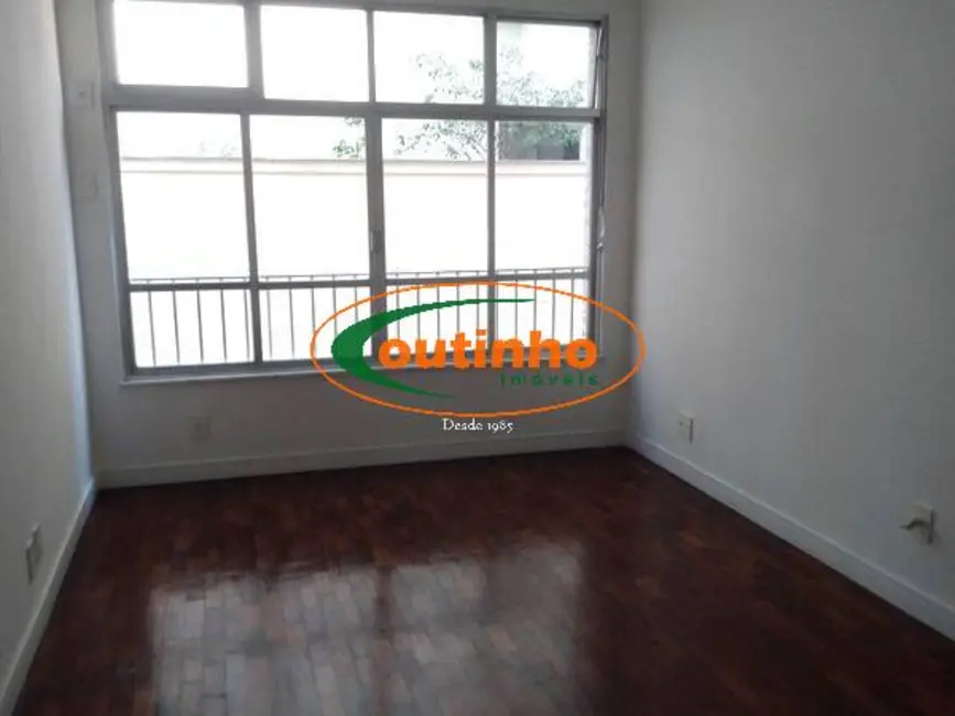Apartamento com 2 quartos à venda, 70m2 em Tijuca, Rio De Janeiro - RJ - imagem 1 Foto 1 de Apartamento com 2 quartos à venda, 70m2 em Tijuca, Rio De Janeiro - RJ