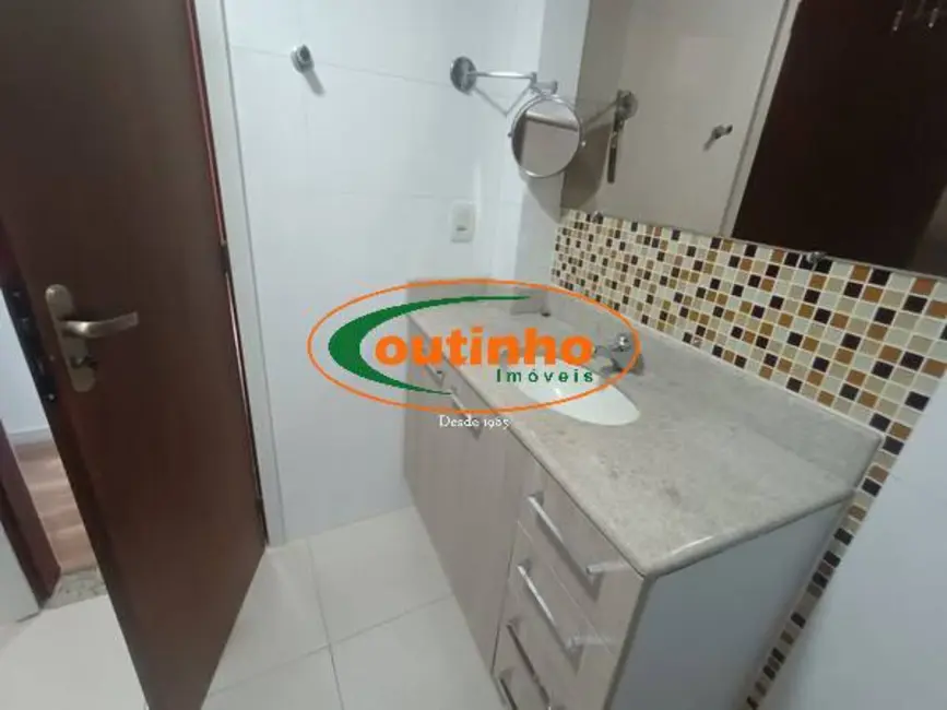 Apartamento com 2 quartos à venda, 70m2 em Tijuca, Rio De Janeiro - RJ - imagem 8 Foto 8 de Apartamento com 2 quartos à venda, 70m2 em Tijuca, Rio De Janeiro - RJ