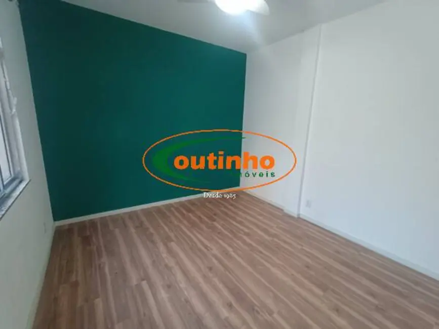 Apartamento com 2 quartos à venda, 70m2 em Tijuca, Rio De Janeiro - RJ - imagem 4 Foto 4 de Apartamento com 2 quartos à venda, 70m2 em Tijuca, Rio De Janeiro - RJ