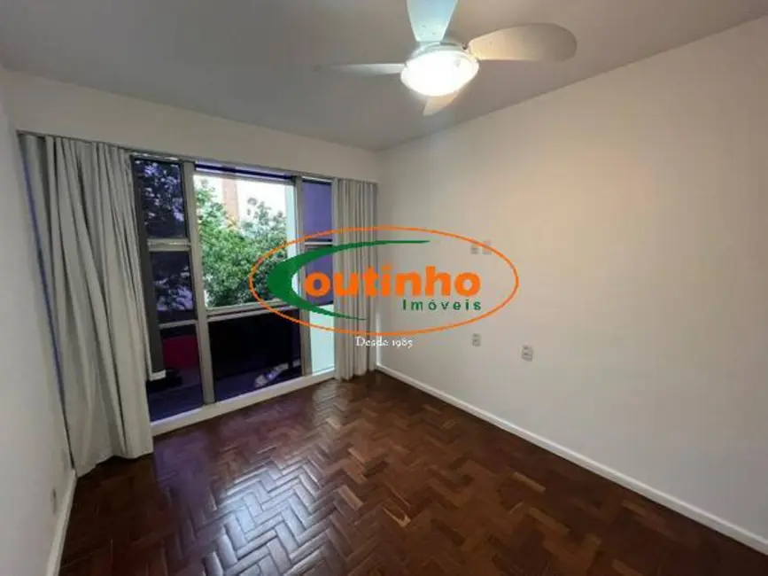 Apartamento com 4 quartos à venda, 153m2 em Tijuca, Rio De Janeiro - RJ - imagem 9 Foto 9 de Apartamento com 4 quartos à venda, 153m2 em Tijuca, Rio De Janeiro - RJ