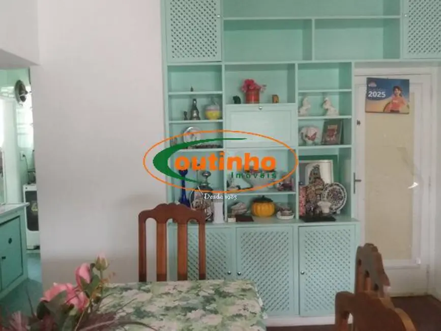 Apartamento com 2 quartos à venda, 62m2 em Tijuca, Rio De Janeiro - RJ - imagem 4 Foto 4 de Apartamento com 2 quartos à venda, 62m2 em Tijuca, Rio De Janeiro - RJ