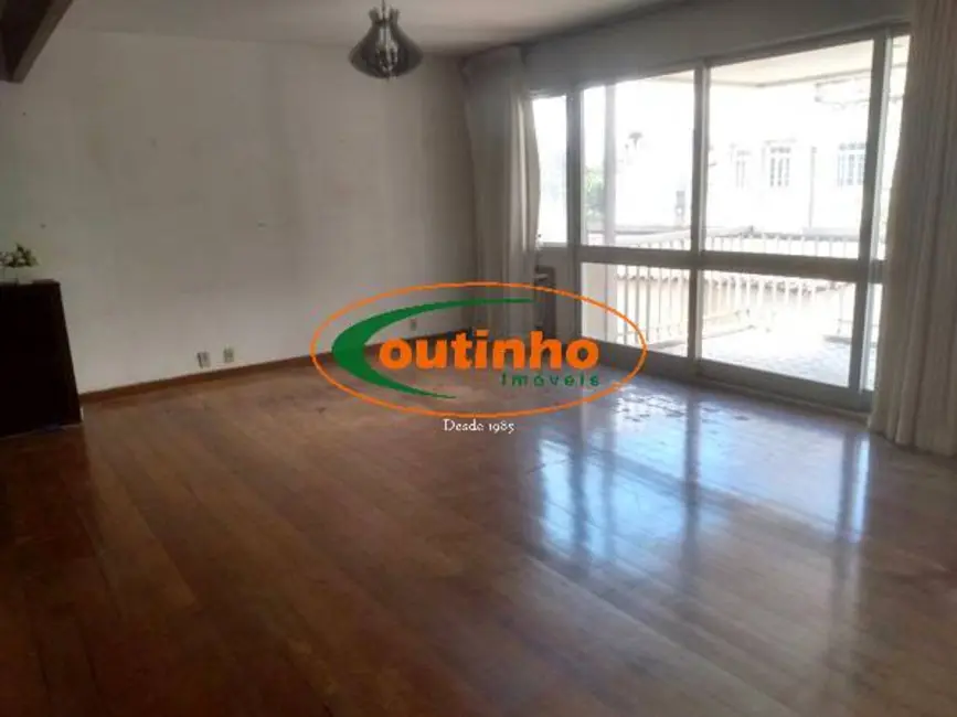 Apartamento com 4 quartos à venda, 160m2 em Tijuca, Rio De Janeiro - RJ - imagem 5 Foto 5 de Apartamento com 4 quartos à venda, 160m2 em Tijuca, Rio De Janeiro - RJ