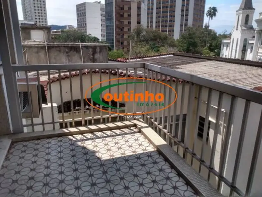 Apartamento com 4 quartos à venda, 160m2 em Tijuca, Rio De Janeiro - RJ - imagem 2 Foto 2 de Apartamento com 4 quartos à venda, 160m2 em Tijuca, Rio De Janeiro - RJ